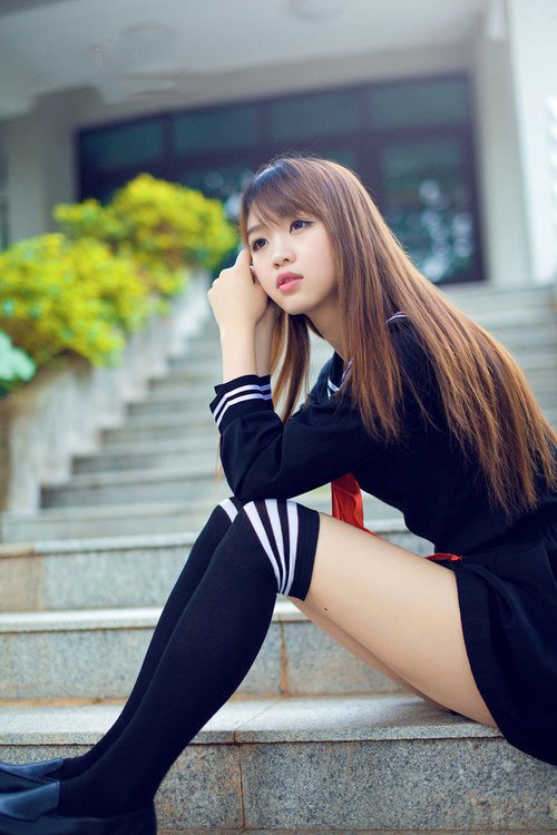 AYX体育官网-西班牙队在欧洲杯决赛中以1比2负于英格兰队，屈居亚军，西班牙欧洲杯比赛结果