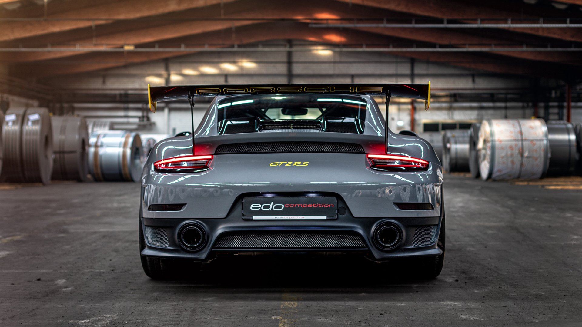 AYX SPORTS-澳女队蝶泳段小幅领先 稳定输出，奥运女子蝶泳金牌