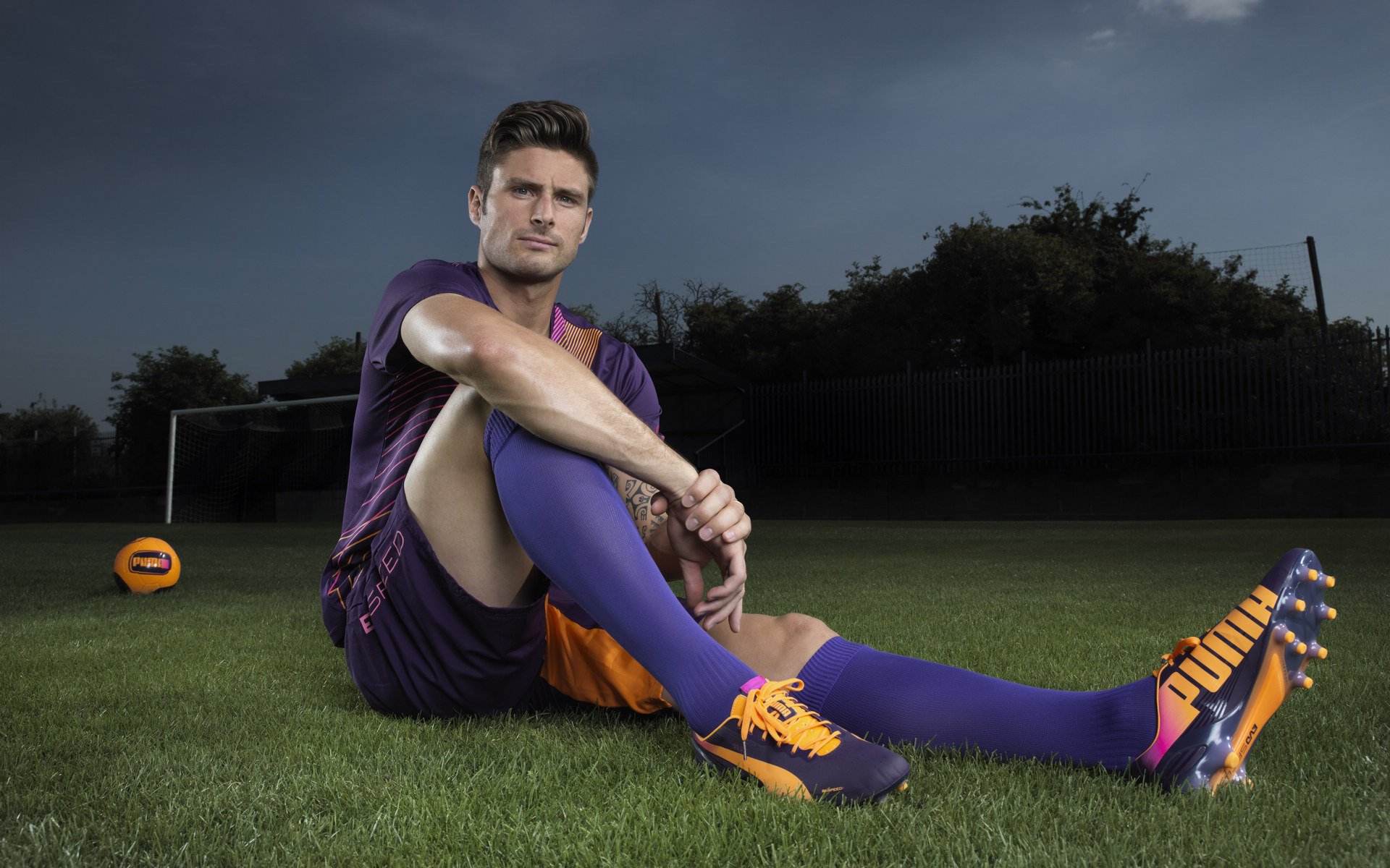 特色夜空徒步登山，挑战星空下的极限，露营夜空